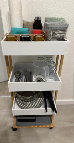 Gambar di galeri bagi Primestay Studios Parking Wifi Kitchen di Nuremberg