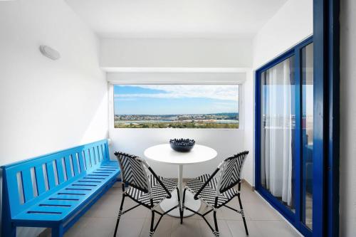 Sunset Beach Retreat Balcony Steps to Beach