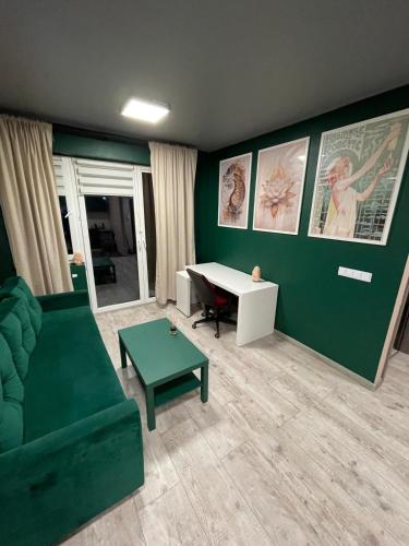 YoniHarmony - 2 parking places