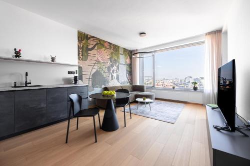 Sky Park Adam&Eve Apartment - free parking - amazing city view