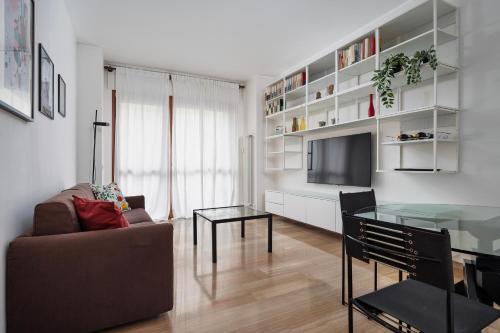 NEW - Roncaglia - M4 Bolivr - Sforza Castel