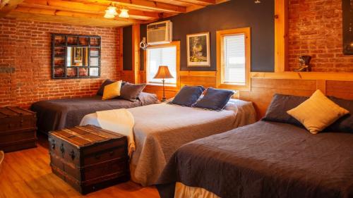 Postel nebo postele na pokoji v ubytování Mega See NY Now - Midtown - Apt 1 & 2 Combo