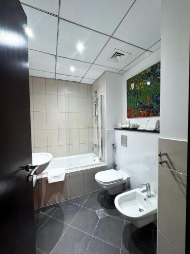 Holiday Homes by DO - Dubai Marina photo 3