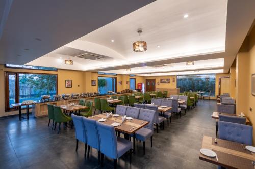 Restoran atau tempat lain untuk makan di DLS Forest Vines Resort