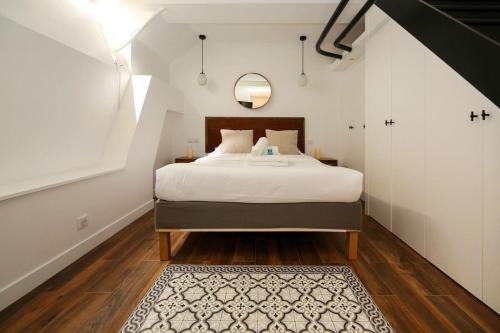 Appartement proche des celebres puces de Paris 4P