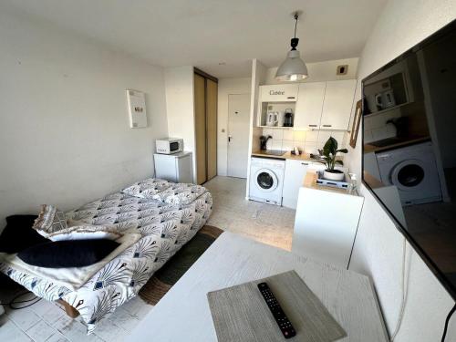 Kuchyň nebo kuchyňský kout v ubytování Studio 2 pers - Piscine & Plage - La Grande Motte