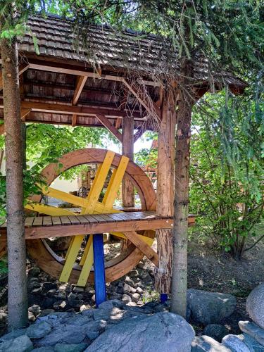 Ο χώρος παιχνιδιού για παιδιά στο Hotel Restauracja Jaś Wędrowniczek