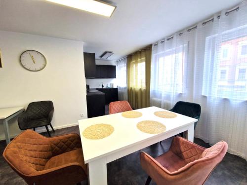Η κουζίνα ή μικρή κουζίνα στο Zentrale Wohnung in Göppingen, Bahnhof fußläufig erreichbar