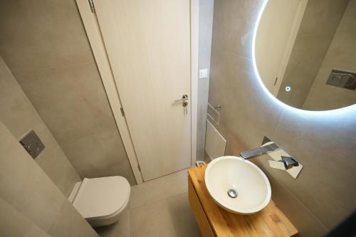 Cozy Exarcheia, 1 BDRM central Apartment