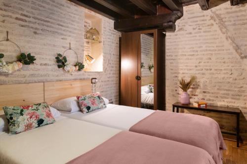 Unika Homes Hombre de Piedra