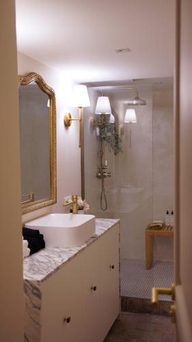 Parisian Elegance - Place Vendome