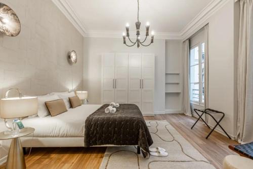 21OperaLouvreParis022bedroomsAC