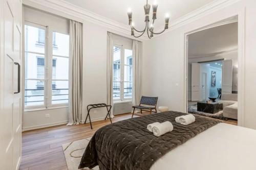 21OperaLouvreParis022bedroomsAC