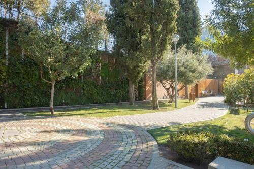 Modern, temporary, and practical apartment in Chamberí VAR120