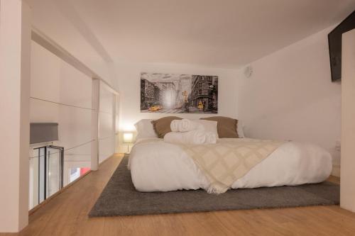 Modern, temporary, and practical apartment in Chamberí VAR120