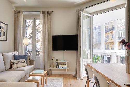 Urbieta Suite by FeelFree Rentals