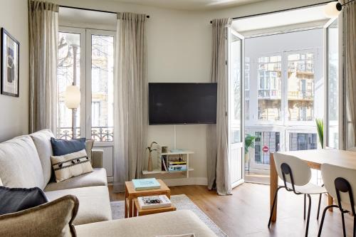 Urbieta Suite by FeelFree Rentals