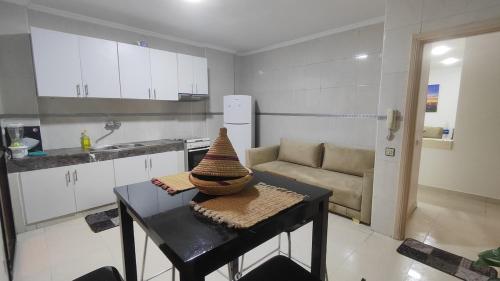 Kuchyň nebo kuchyňský kout v ubytování Spacious flat with private gym and lovely private terrace