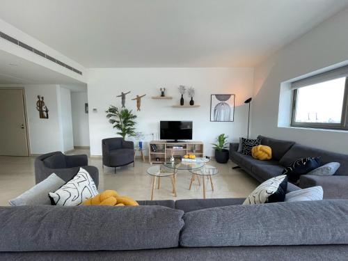 2 Bedroom Apartment AYA tower Mar Mikhael - Beirut