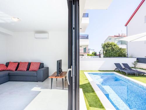 Apartment Sunny Pool by Interhome