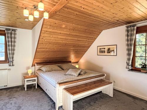 Postel nebo postele na pokoji v ubytování Apartment Kleine Auszeit by Interhome