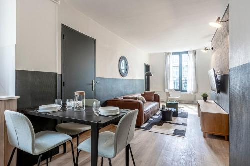 42#Opera #Louvre #Paris02 #2bedrooms #AC