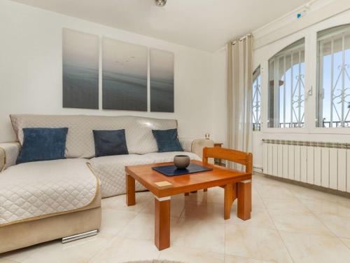Apartment Blanca by Interhome