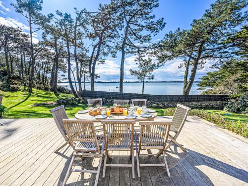 Villa Villa de la Pointe du Blair by Interhome