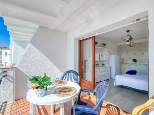 Studio Port Banyuls by Interhome