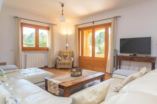 A bed or beds in a room at Paradise 88