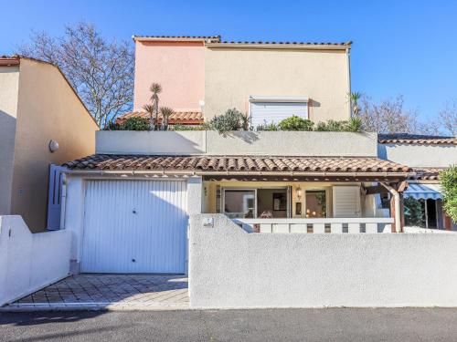 Apartment Domaine Grand Plage by Interhome