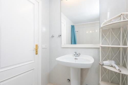 Ένα μπάνιο στο Villa Germanor