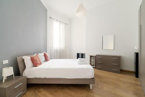 GuestHost - Modern & Cozy Apartment in Milan x4