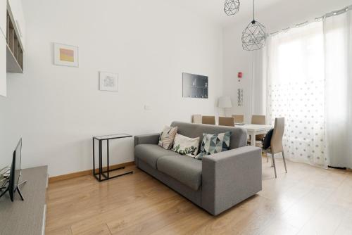 GuestHost - Modern & Cozy Apartment in Milan x4