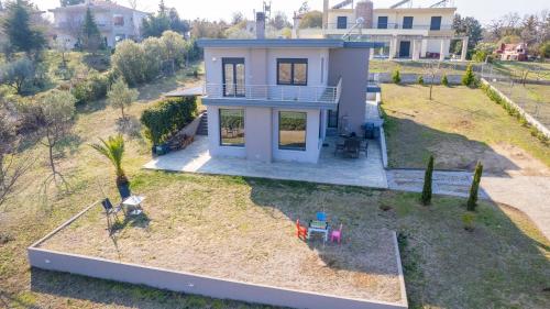 F & B Villa Collection - Neoi Epivates