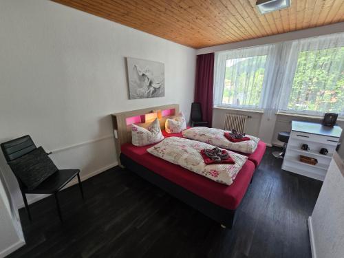 Postel nebo postele na pokoji v ubytování Pension Hamburg