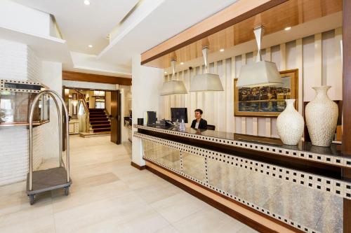 Lobby alebo recepcia v ubytovaní Sercotel Hotel President