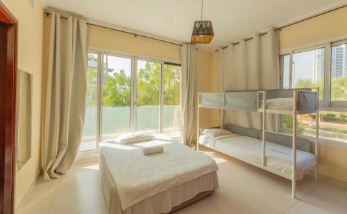 Postel nebo postele na pokoji v ubytování luxurious miracle home