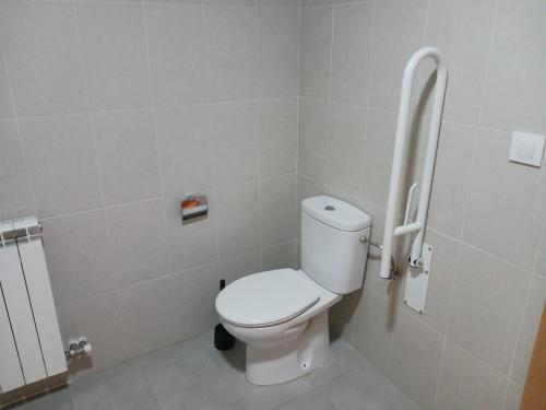 Ένα μπάνιο στο APARTAMENTOS ANDORRA Teruel