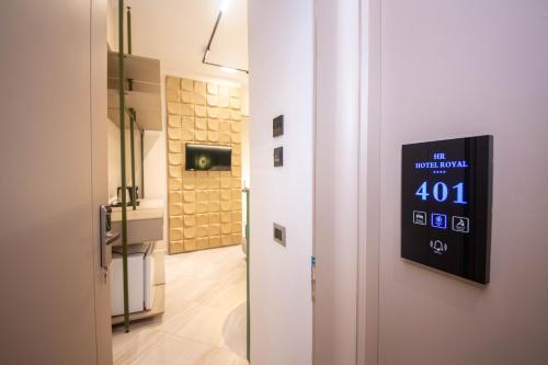 Koupelna v ubytování Hotel Royal