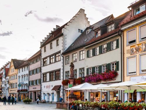 a street in the city of lucerne at Ferienwohnung Schottenhof Walser 2 - Alleinlage im Grünen mit Panoramablick in Achberg