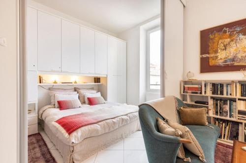 Photo de la galerie de l'établissement LA LIBRARY - Luminous apartment in city center - Close to sea, à Menton