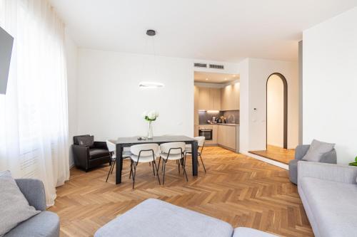 Cool and Big Central Apartment Duomo - White photo 15