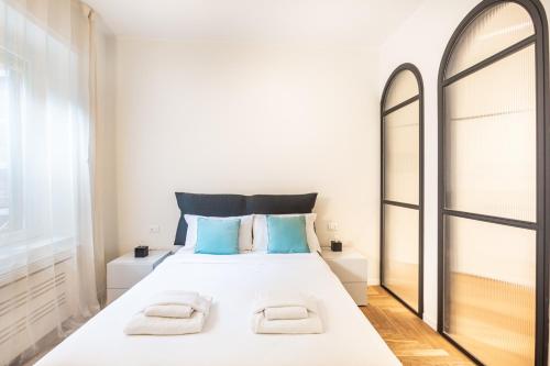 Cool and Big Central Apartment Duomo - White photo 19