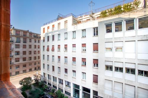 Cool and Big Central Apartment Duomo - White photo 7