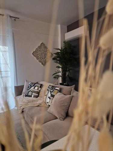 Modern Athens Apartment - Close to Metro
