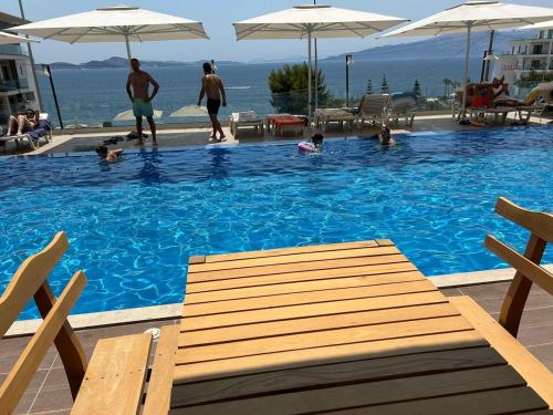 Piscina en o cerca de J&P Apartments Saranda