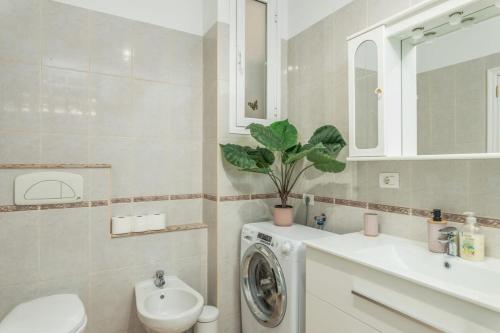 Et badeværelse på Santa Amalia Beach