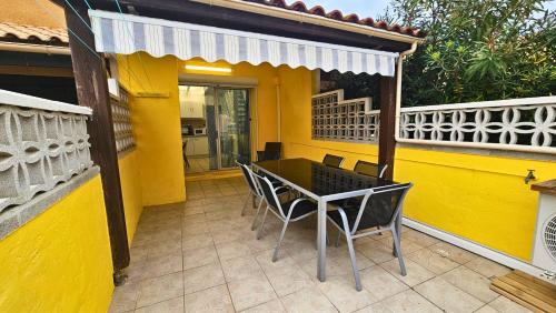 Maisonnette à 150m de la plage, climatisée, 6 couchages