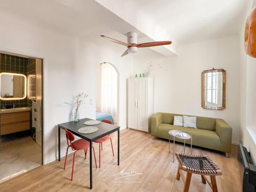 Le Nid Provençal - Vue Cathédrale - 300 metres du port